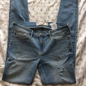 Hollister cropped jeans